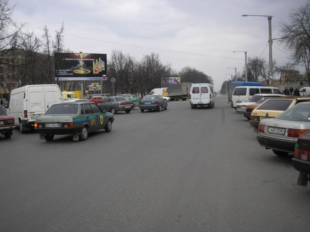 Щит 6x3,  перехрестя пр.Грушевського та вул.Данила Галицького