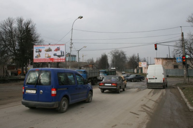 Щит 6x3,  перехрестя вул. Привокзальна та Д.Галицького